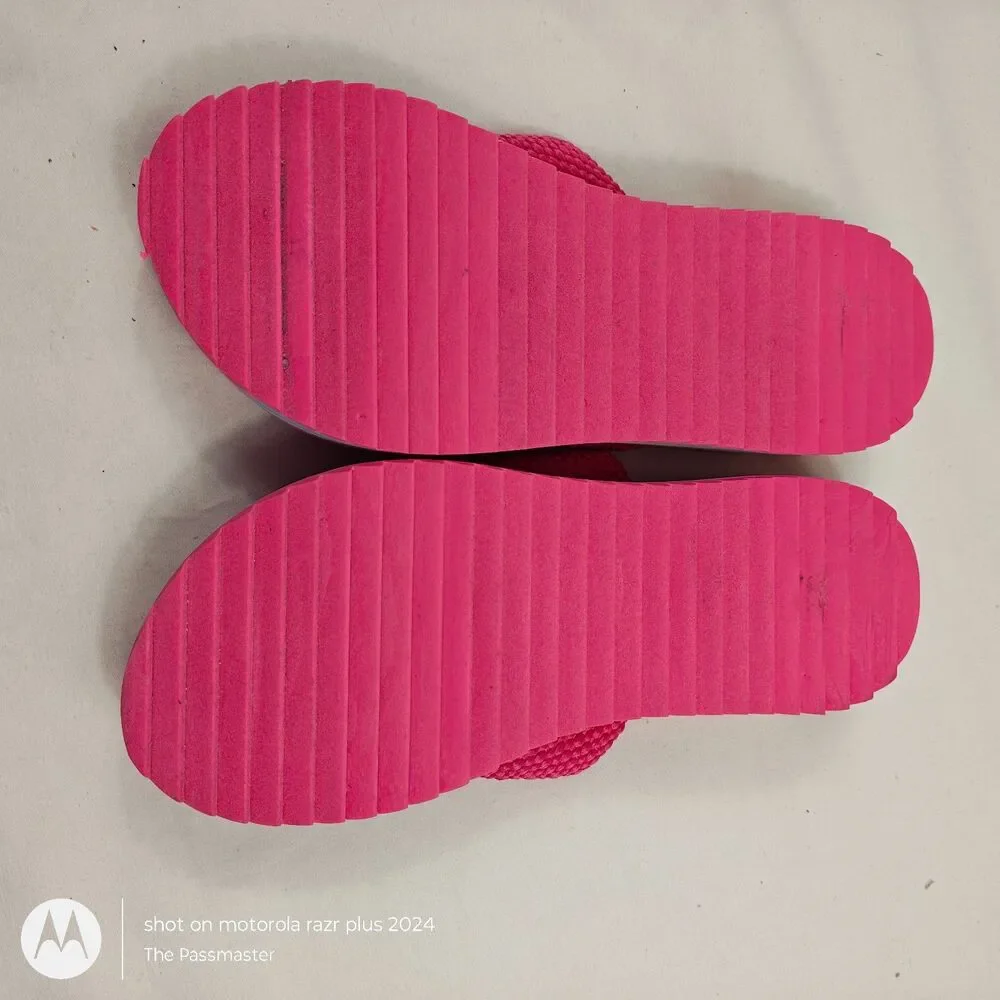Women's Roxy Slip-On Thong Sandals US Size 5.5 - Picture 3 of 7